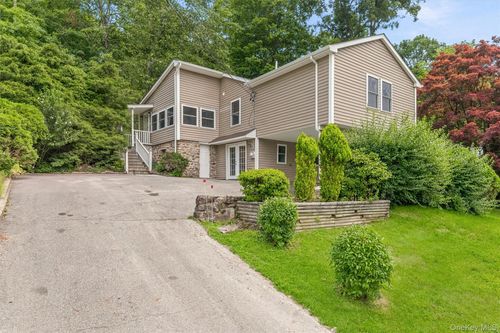 4 Narcissus Dr, Mahopac, NY, 10541-5332 | Card Image