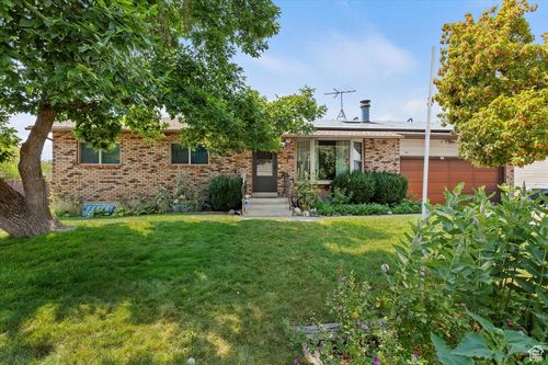 681 N 1050 W, Clearfield, UT, 84015-9329 | Card Image