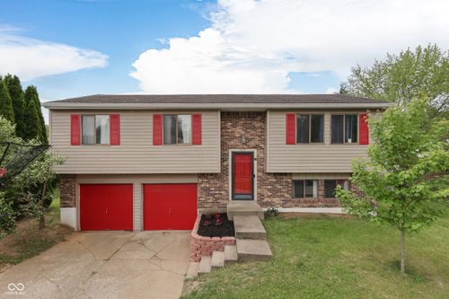 5335 Honey Comb Ln, Indianapolis, IN, 46221-3902 | Card Image