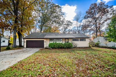 2123 Mayfair Avenue, House other with 3 bedrooms, 2 bathrooms and null parking in Muskegon MI | Image 2