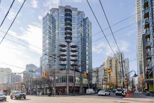 404-1212 Howe St, Vancouver, BC, V6Z2M9 | Card Image