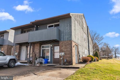 600 Hazell Ln, PHILADELPHIA, PA, 19116-1726 | Card Image