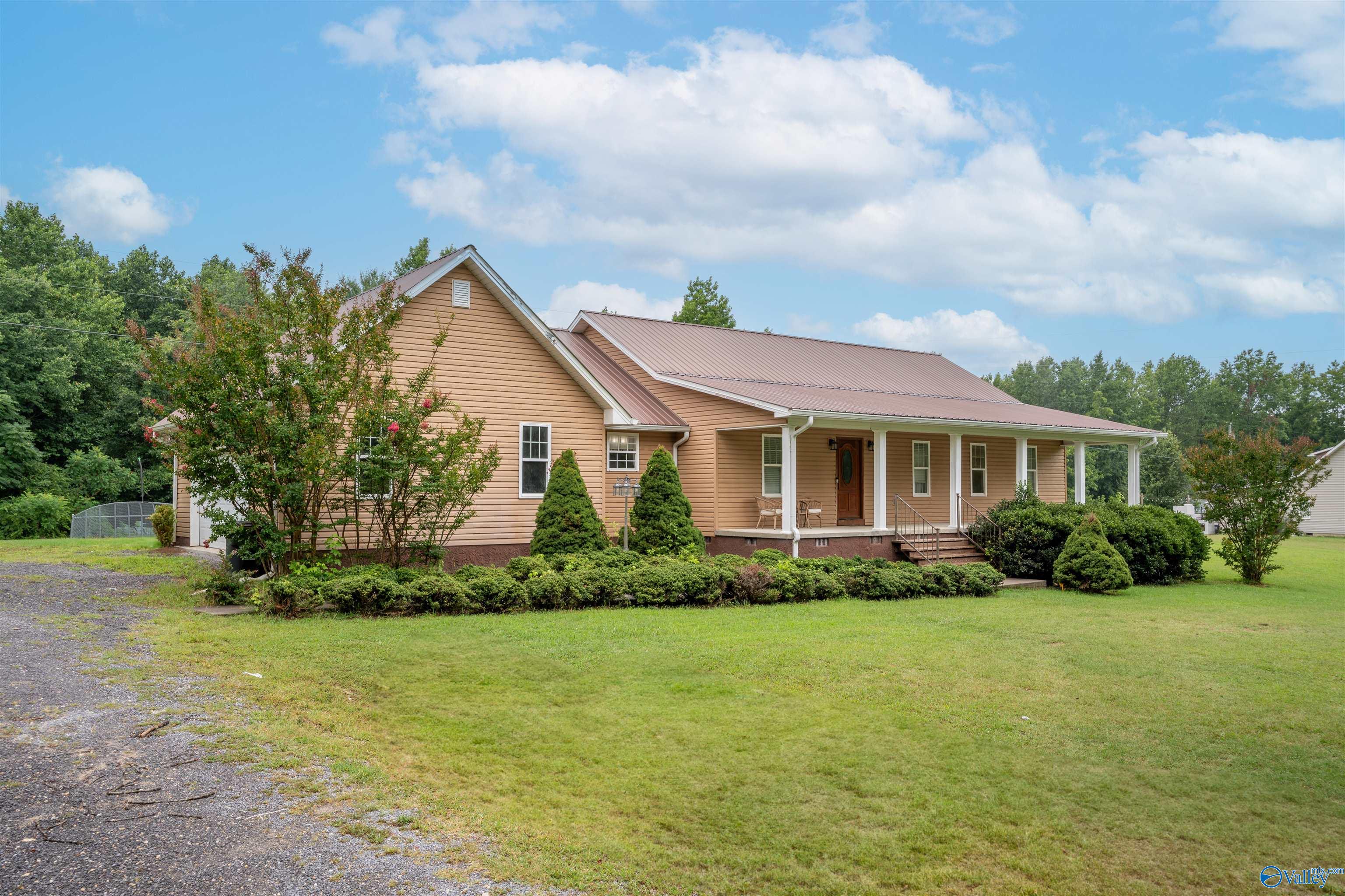 County Road 61 , Pisgah, AL 35765