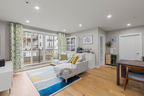 204-10 Everett, Boston, MA, 02128 | Card Image