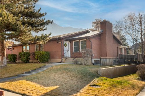 2404 E 4500 S, Holladay, UT, 84117 | Card Image