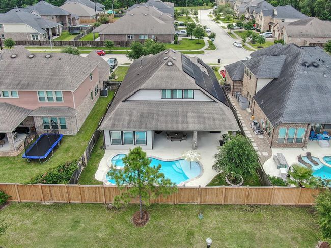 Peaceful backyard oasis with NO Rear neighbors | Image 27