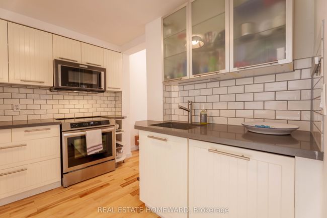 98 Edwin Ave, House attached with 2 bedrooms, 2 bathrooms and 1 parking in Toronto ON | Image 10