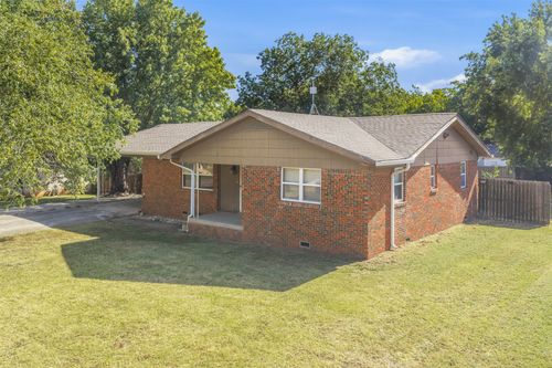 108 Circle Dr, Davis, OK, 73030-2702 | Card Image
