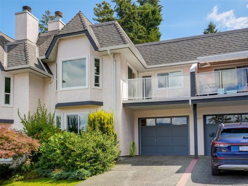 5-930 Josephine Rd, Brentwood Bay, BC, V8M1B3 | Card Image