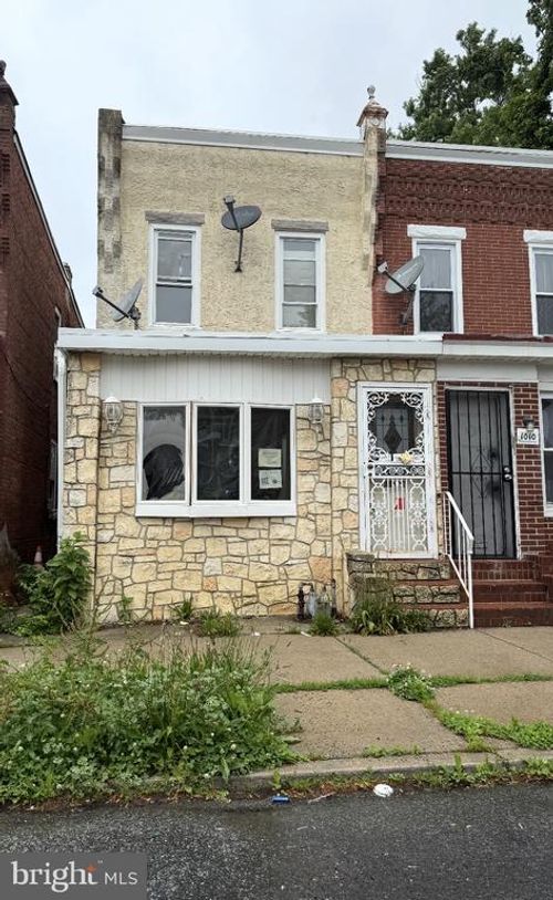 1012 W 8th St, CHESTER, PA, 19013-3504 | Card Image