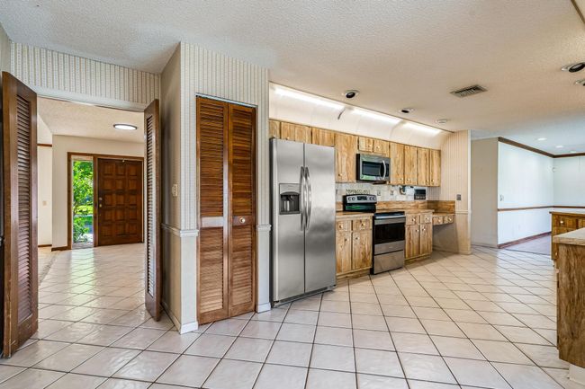 648 Nw 100 Th Ln, House other with 4 bedrooms, 2 bathrooms and null parking in CORAL SPRINGS FL | Image 10