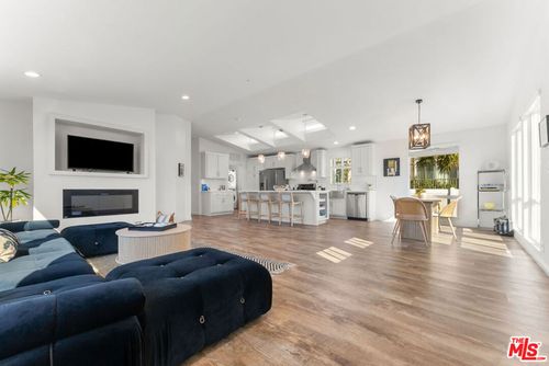 70-29500 Heathercliff Rd, MALIBU, CA, 90265 | Card Image