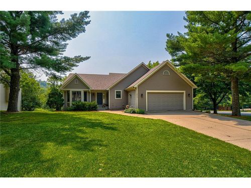 1612 Golf View Dr, River Falls, WI, 54022-2587 | Card Image