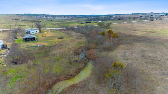20601 Cameron Rd, House other with 3 bedrooms, 2 bathrooms and 4 parking in Coupland TX | Image 37