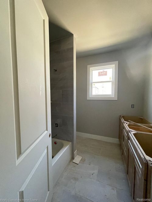 67850 Madeline St, Richmond, MI, 48062-5922 | Card Image