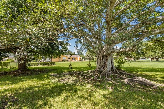 13450 Sw 26 Th St, House other with 4 bedrooms, 2 bathrooms and null parking in Davie FL | Image 12