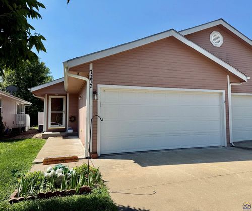 7237 Sw 23rd Ct, Topeka, KS, 66614-6086 | Card Image
