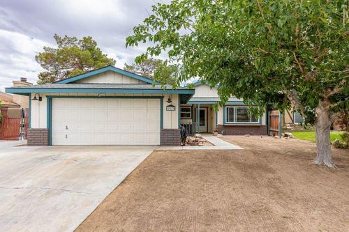 213 E Benson Ave, Ridgecrest, CA, 93555-5302 | Card Image