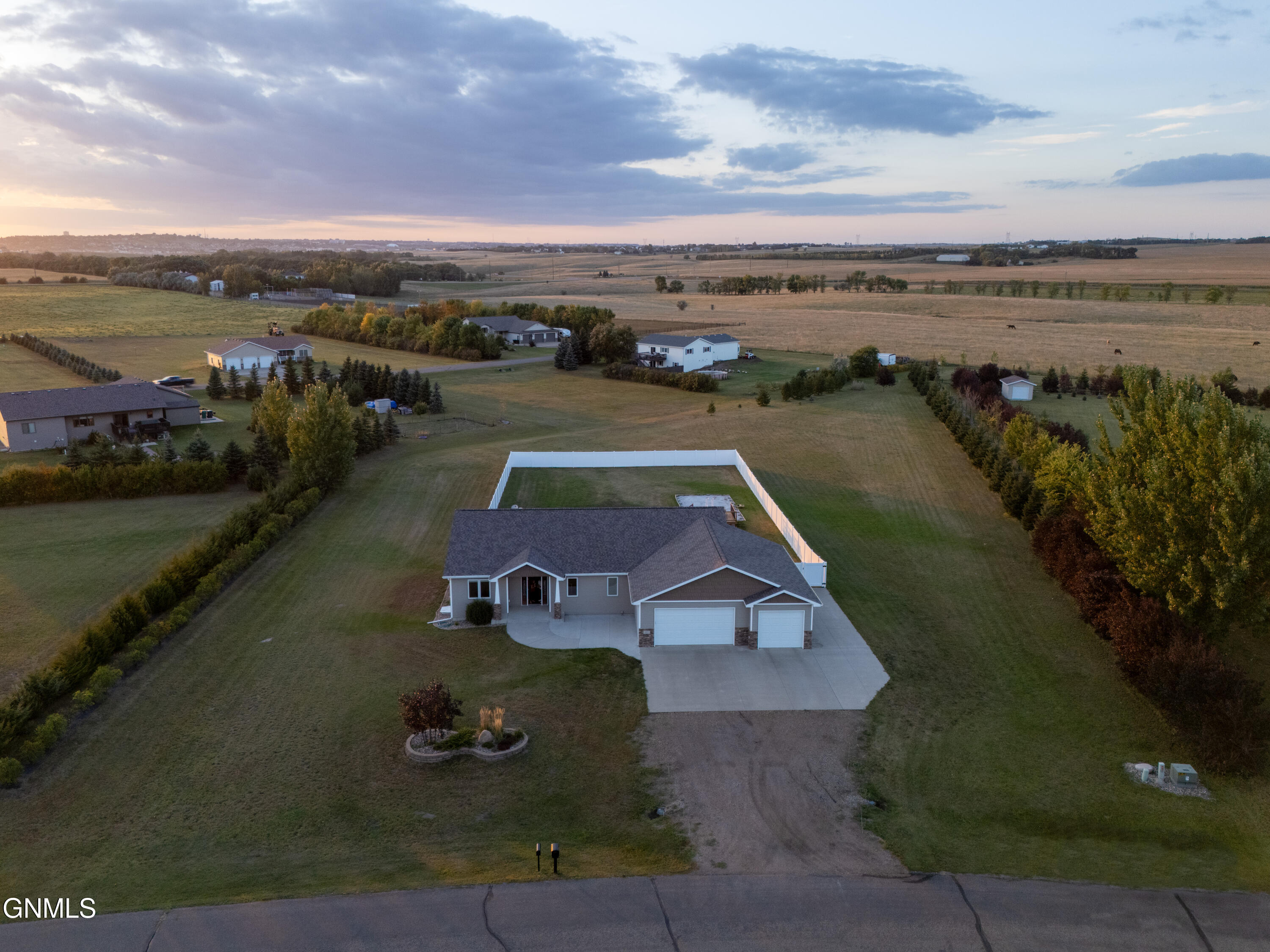 Duchess Dr, Bismarck, ND 58501