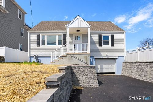 115 Washington Pkwy, Stratford, CT, 06615-7812 | Card Image