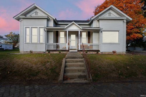 325 N Wayne St, Warren, IN, 46792-9590 | Card Image