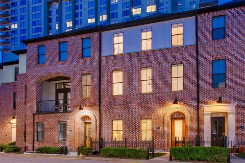 2123 Diversey St, Dallas, TX, 75201-5700 | Card Image