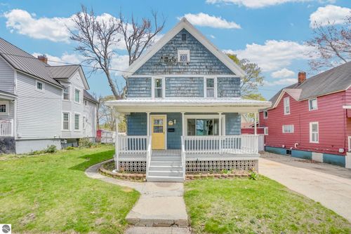 417 Prospect, Cadillac, MI, 49601 | Card Image