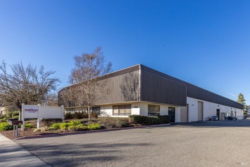 522 Martin Ave, Rohnert Park, CA, 94928-2047 | Card Image