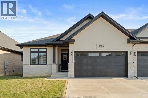 2566 Barkley Ave, Windsor, ON, N8P0G7 | Card Image