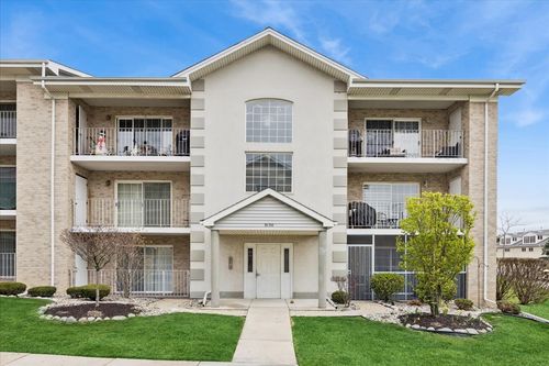 apt-1b-9130 W 95th St, Hickory Hills, IL, 60457-1684 | Card Image