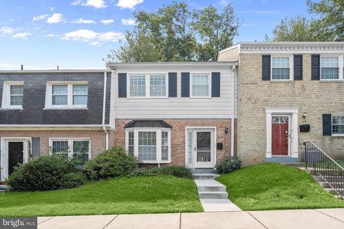 315 Center St N, VIENNA, VA, 22180-4518 | Card Image
