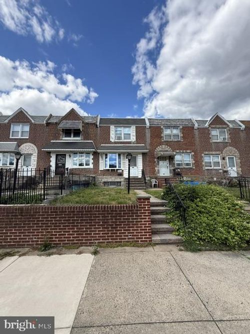 2839 Gilham St, PHILADELPHIA, PA, 19149-3017 | Card Image