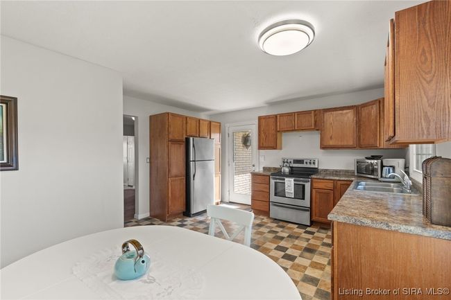 1110 W Helton Rd, Home with 3 bedrooms, 3 bathrooms and null parking in Scottsburg IN | Image 28