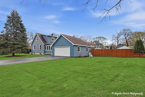 937 Wicker St, Woodstock, IL, 60098-2350 | Card Image