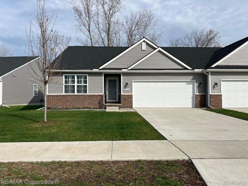 10324 Swan Lake Cir, Ypsilanti, MI, 48197-7270 | Card Image