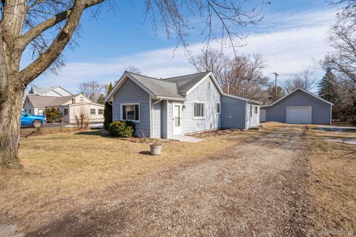 2915 Frankson Ave, Rochester Hills, MI, 48307-4643 | Card Image