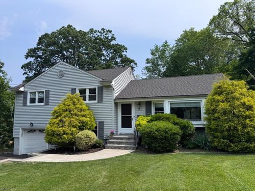 4 Dorrien Rd, Livingston, NJ, 07039-4710 | Card Image