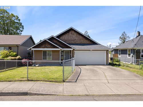 439 N Broadway St, Estacada, OR, 97023-8547 | Card Image