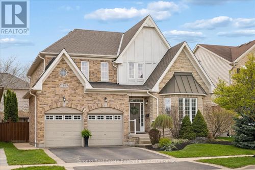 14 Mossgrove Dr, Kitchener, ON, N2P2Y8 | Card Image