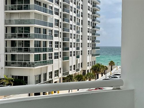 443-3001 S Ocean Dr, Hollywood, FL, 33019-2830 | Card Image