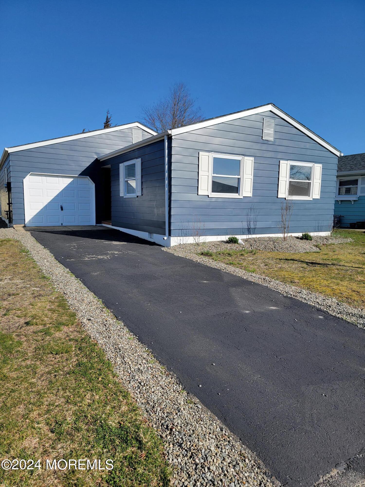 Camino Real Ct, Toms River, NJ 08757
