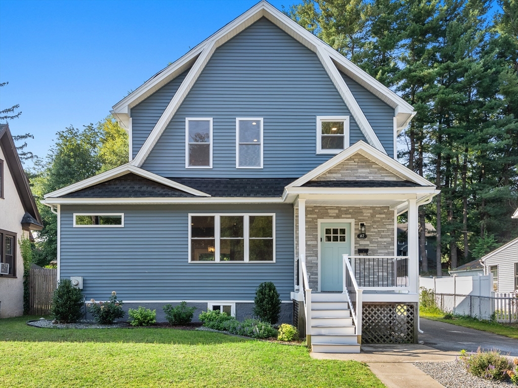 Edgewood Ave, Longmeadow, MA 01106