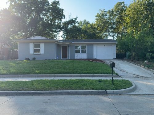 1202 Valley View Dr, Arlington, TX, 76010-2918 | Card Image
