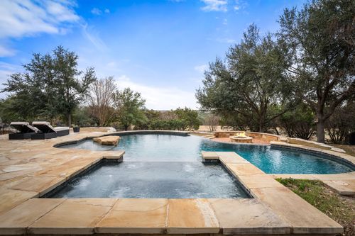 2024 University Club Dr, Austin, TX, 78732-2408 | Card Image