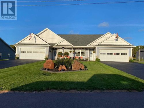 {{alt}} | Card Image