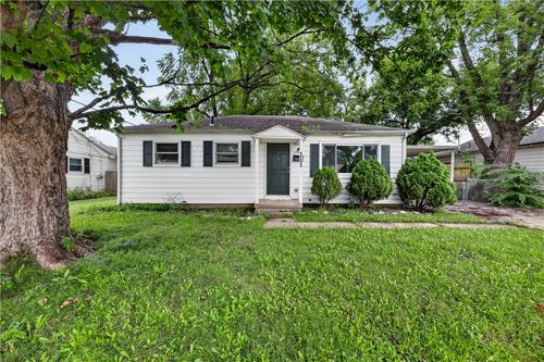 5255 Ferngrove Drive, Dayton, OH, 45432 | Card Image