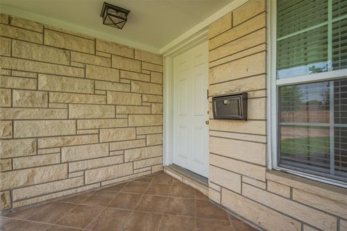 3042 Oak Forest Dr, Houston, TX, 77018-7123 | Card Image