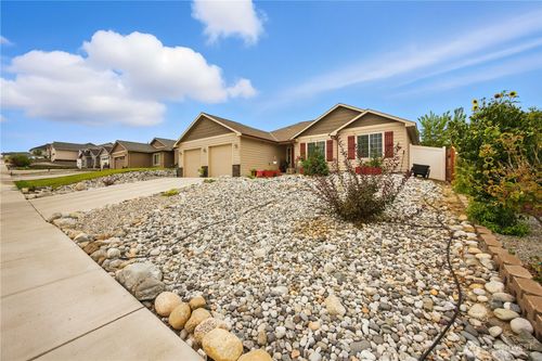 479 Spring View Pl, Chelan, WA, 98816-5705 | Card Image