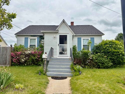 604 Loudoun Ave, Waynesboro, VA, 22980 | Card Image