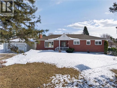 12 Old Line Ave, Miramichi, NB, E1N5Y3 | Card Image